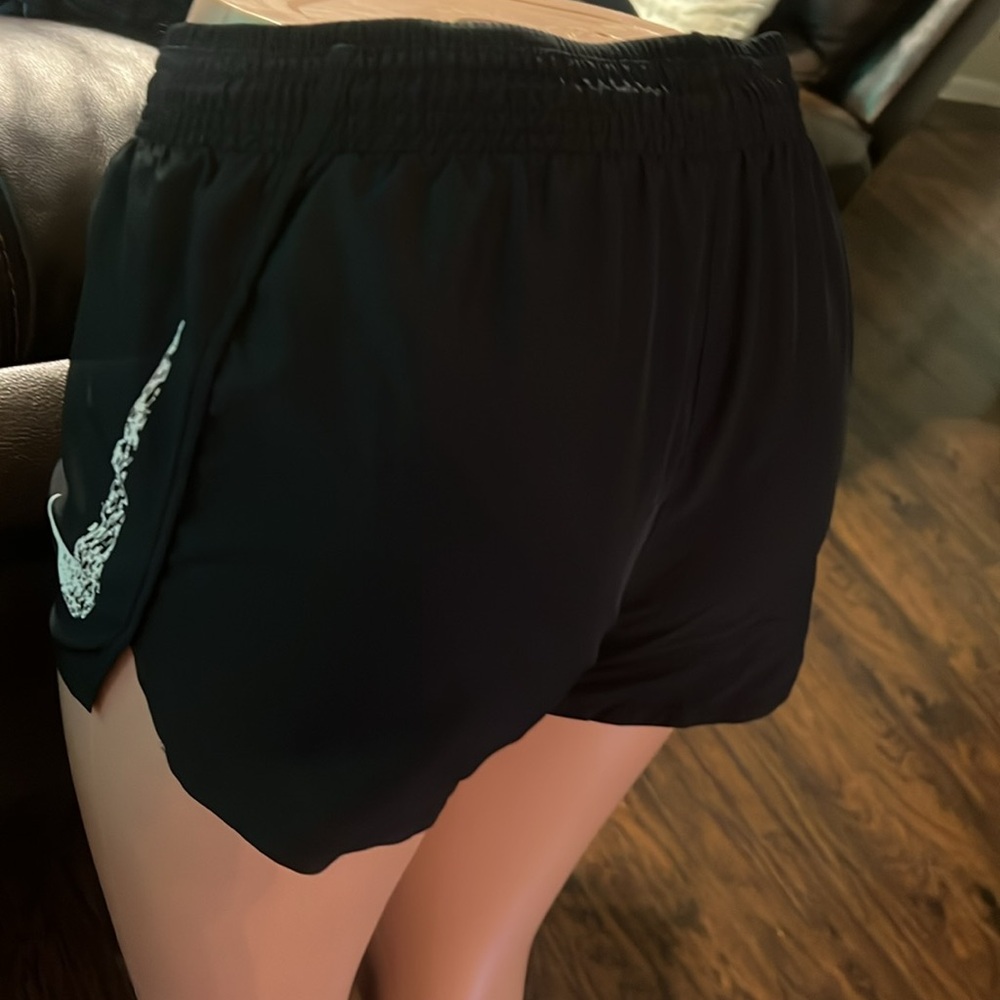 Nike 🤩 - Picture 4 of 4